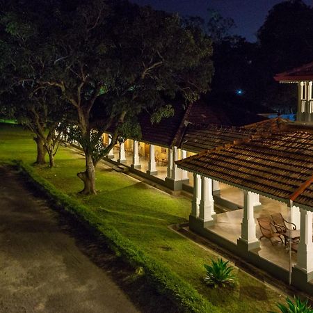 The Sanctuary At Tissawewa Hotel Anuradhapura Kültér fotó